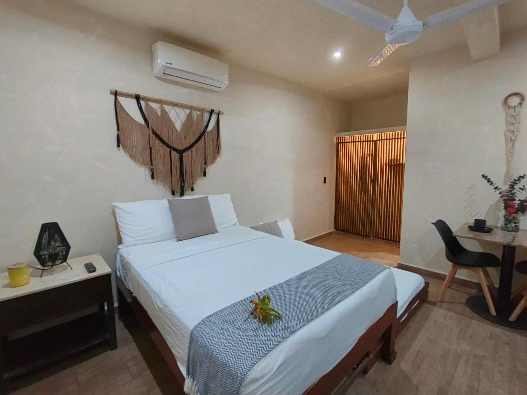 Casa Lupita Hotel Tulum Pueblo Buitenkant foto